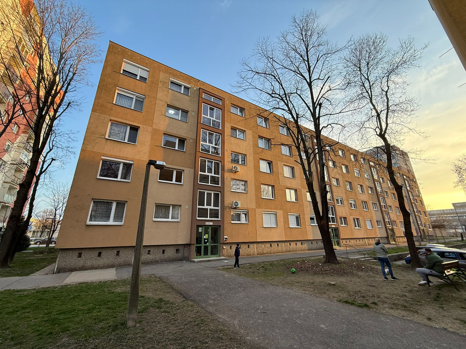 Mosonmagyaróvári társasház – GLOBEFOX szállások